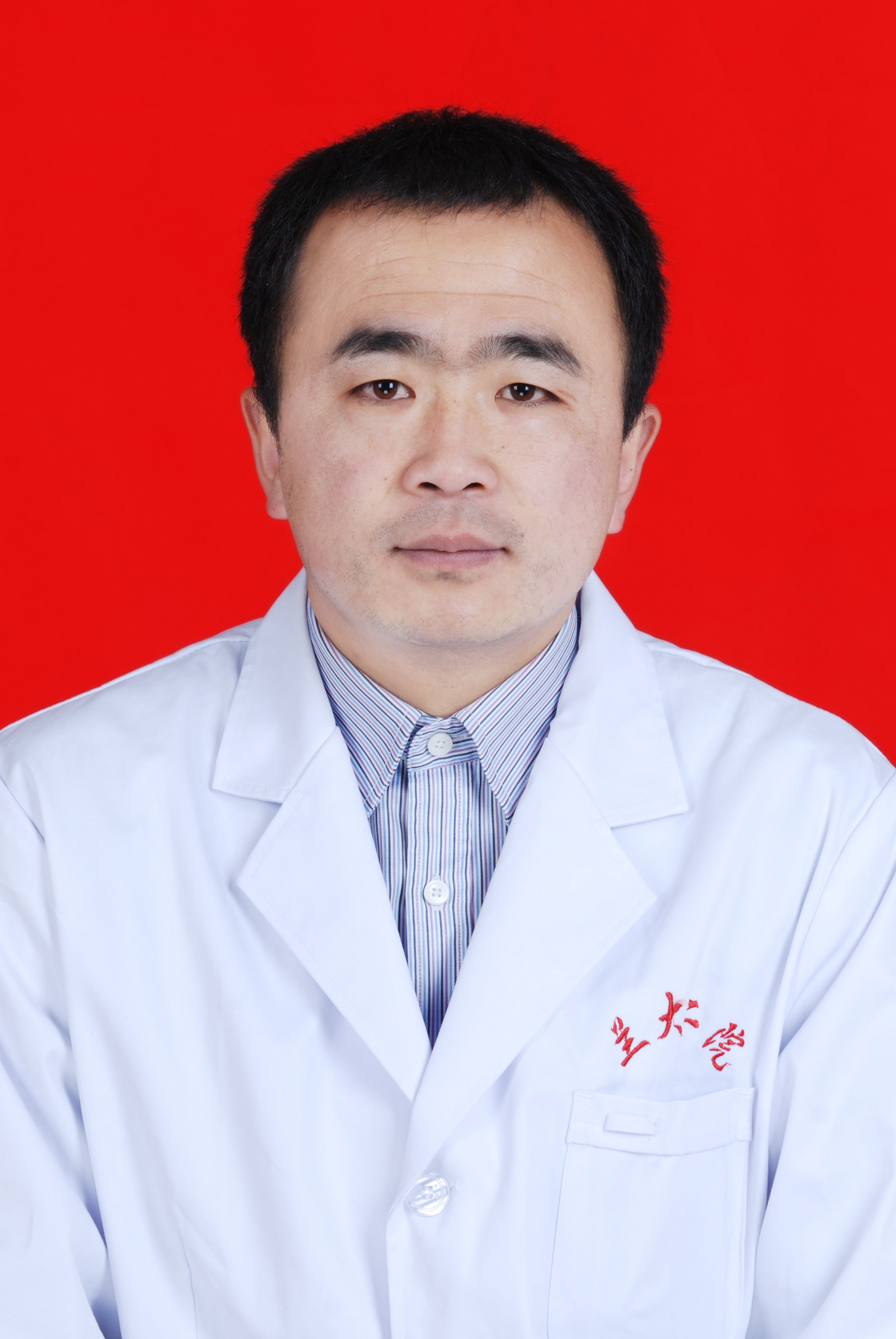 崔振存