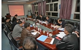 兰大二院党委中心组开展“讲政治、守规矩”专题学习研讨